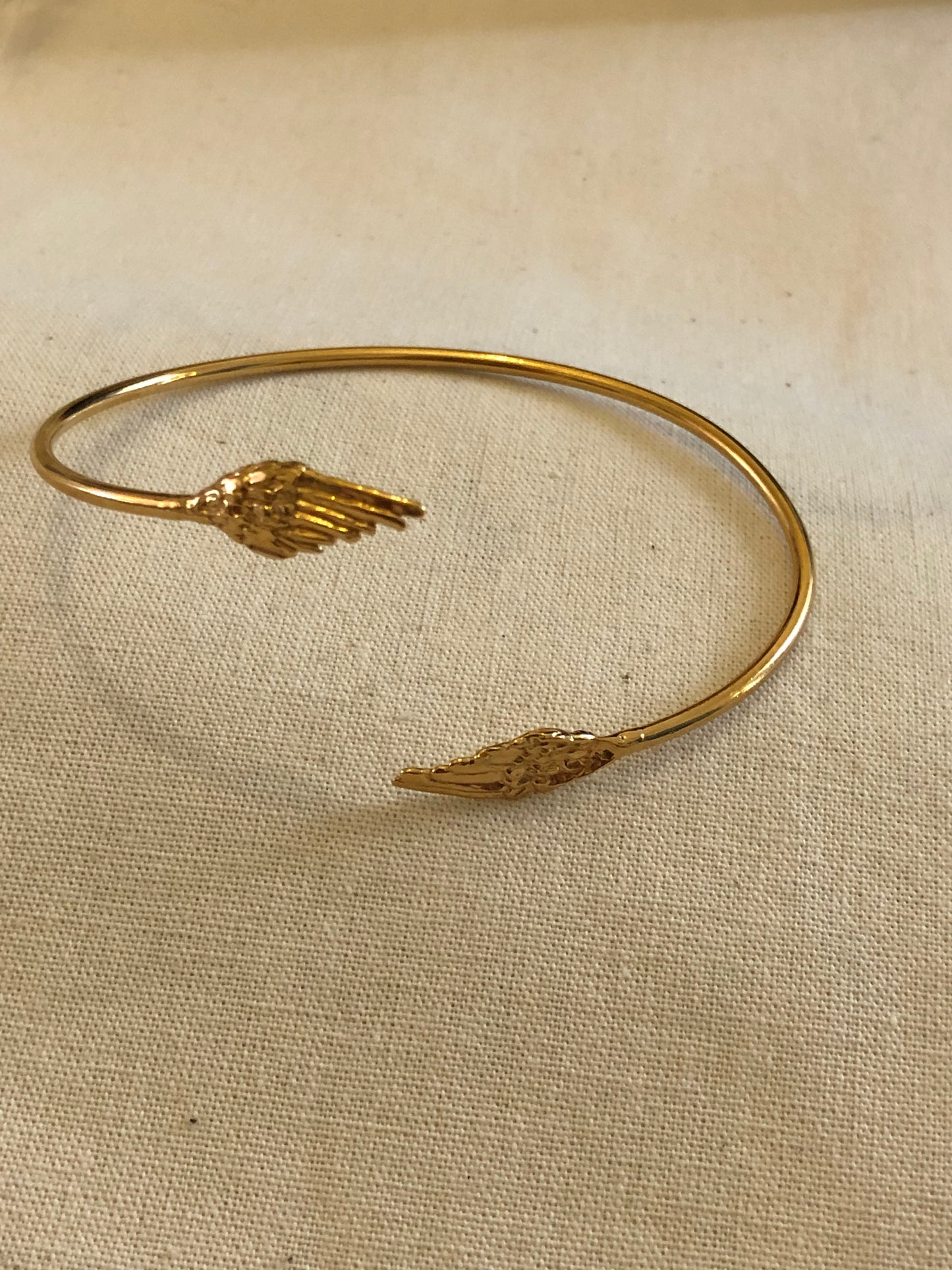 Aro ala ángel dorado