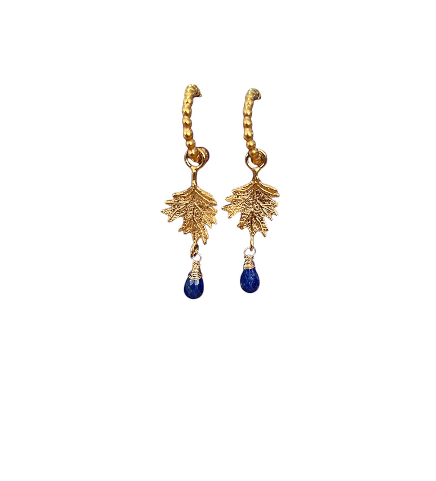 Arete hoja encino con piedra