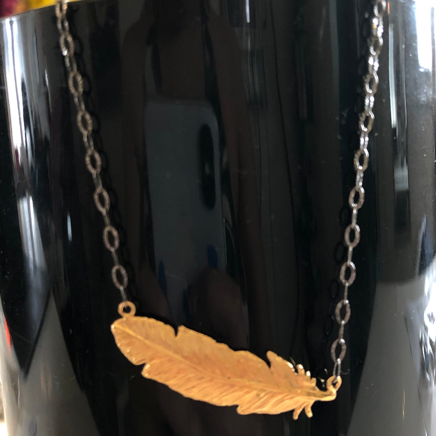 Collar pluma libertad