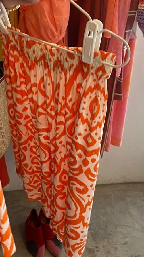 Short animal naranja