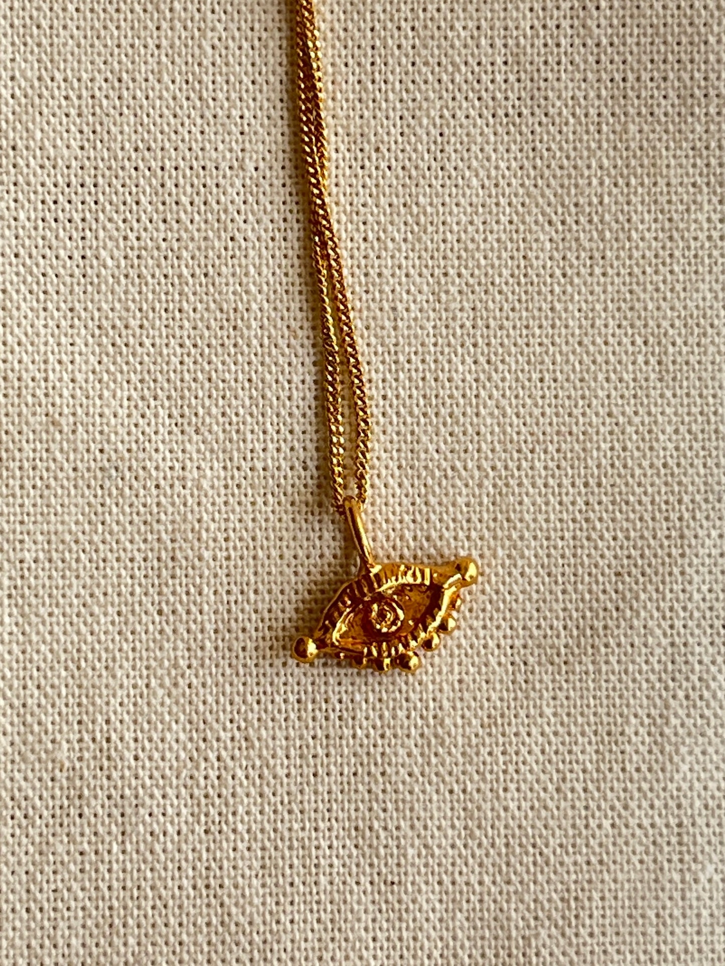 Collar ojo