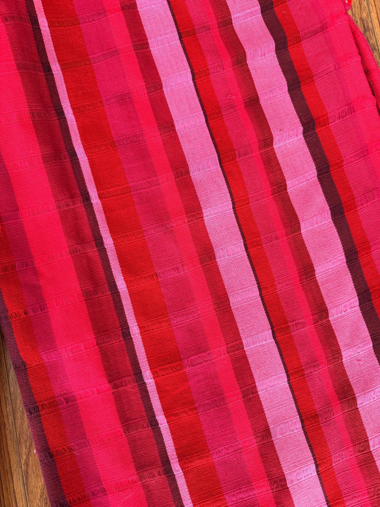 Gabardina telar cintura colores rosa rojo