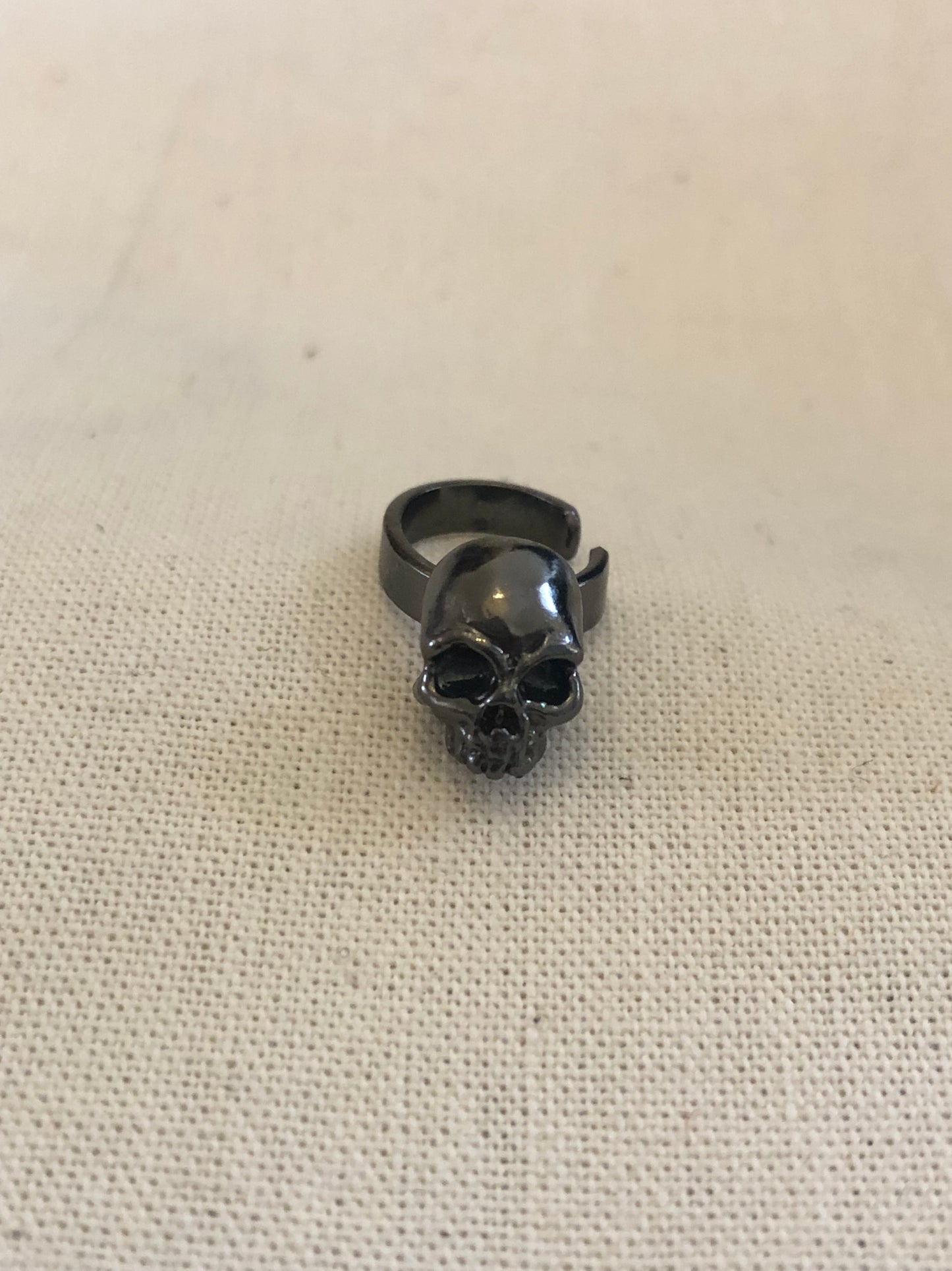 Earcuff calavera rodio