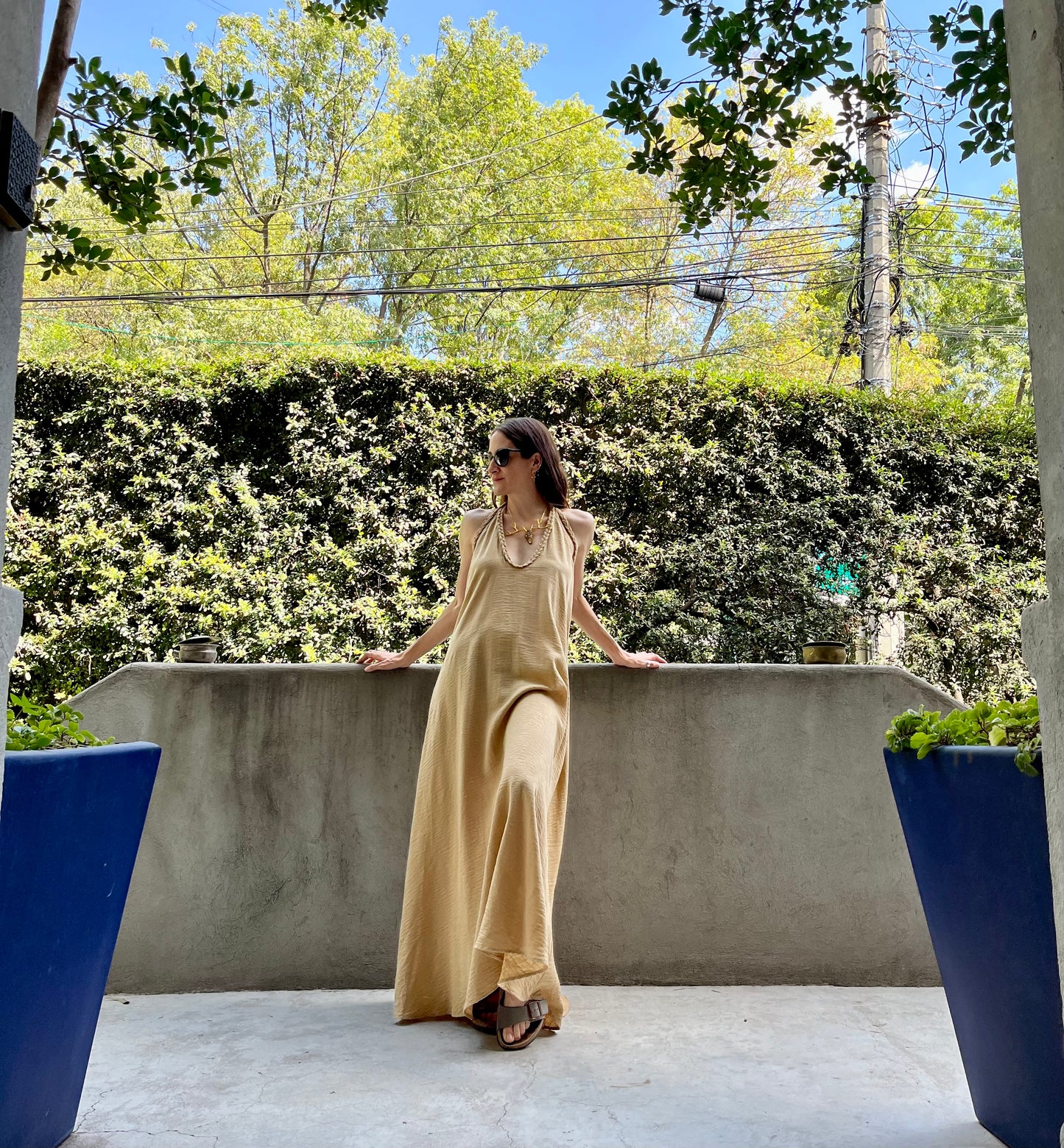 Vestido halter trenzado | oro