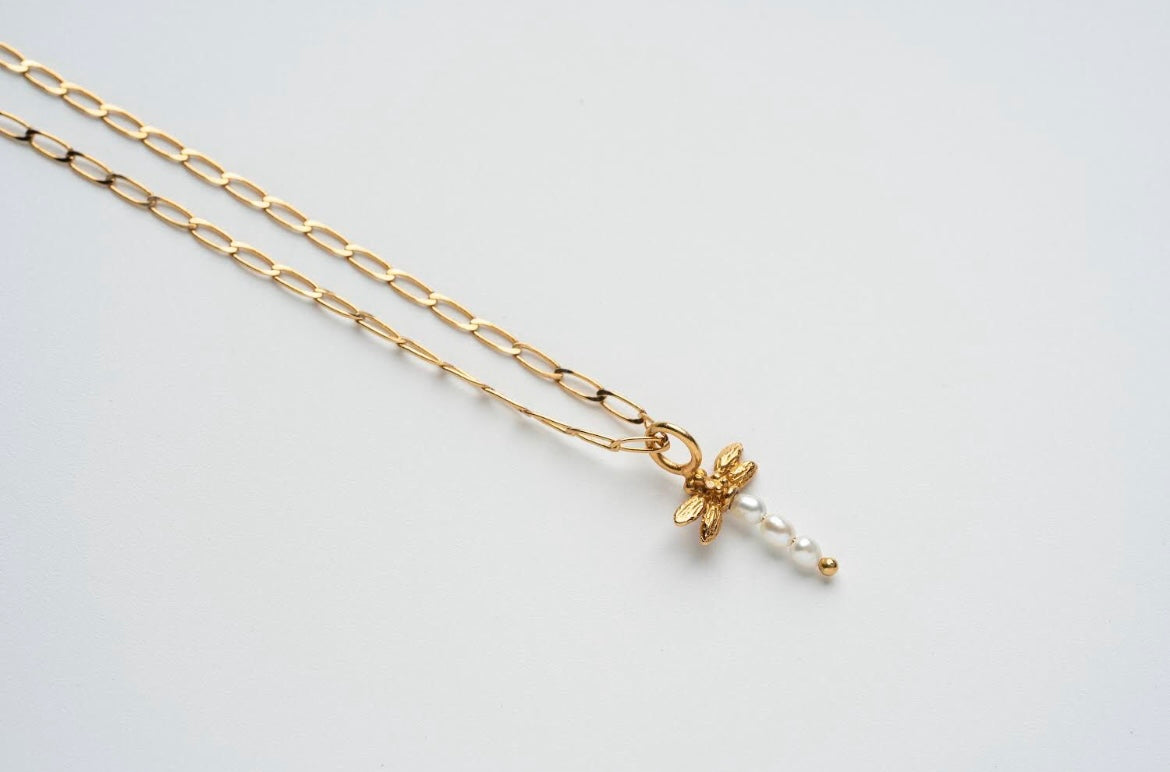 Collar libélula perla