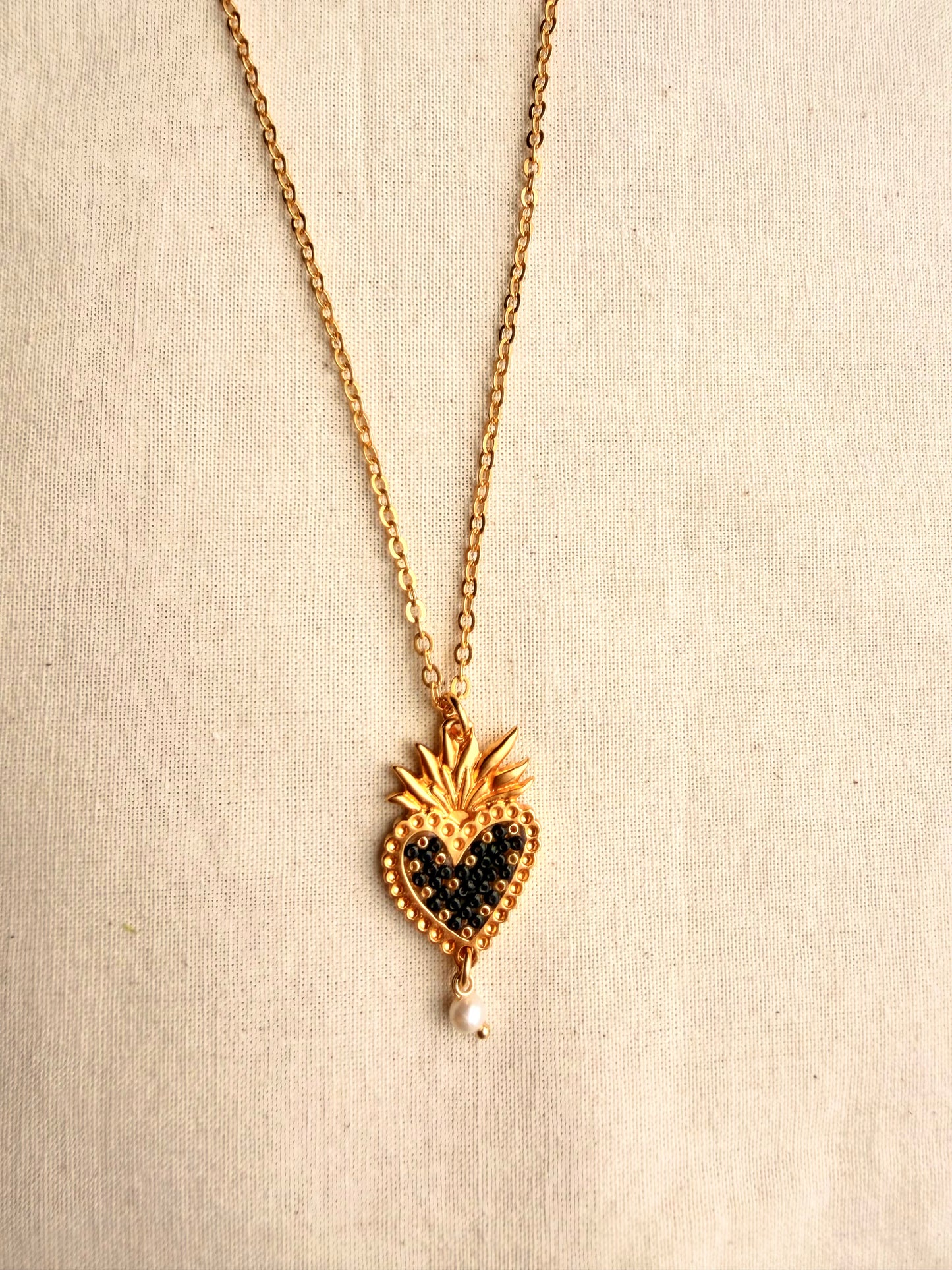 Gargantilla corazon piña con gota perla