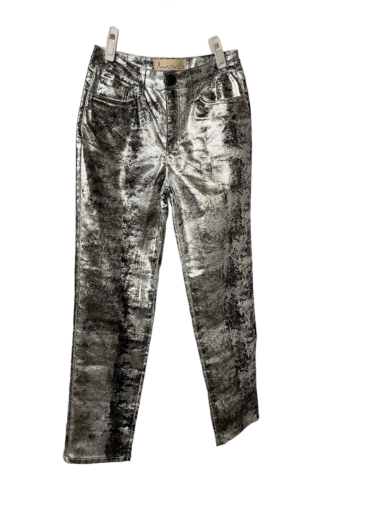 Pantalon metálico pintado a mano