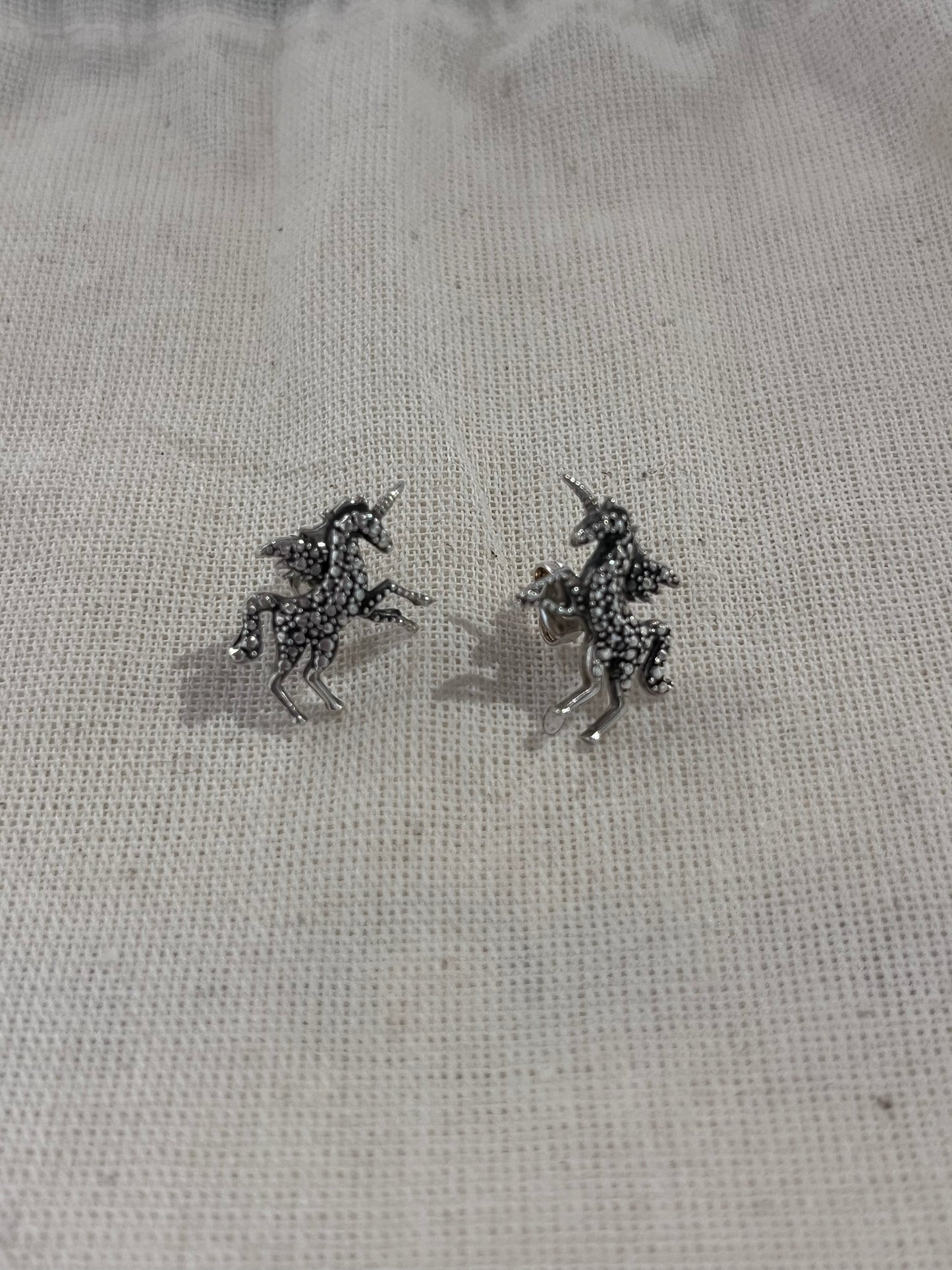 Aretes unicornio plata