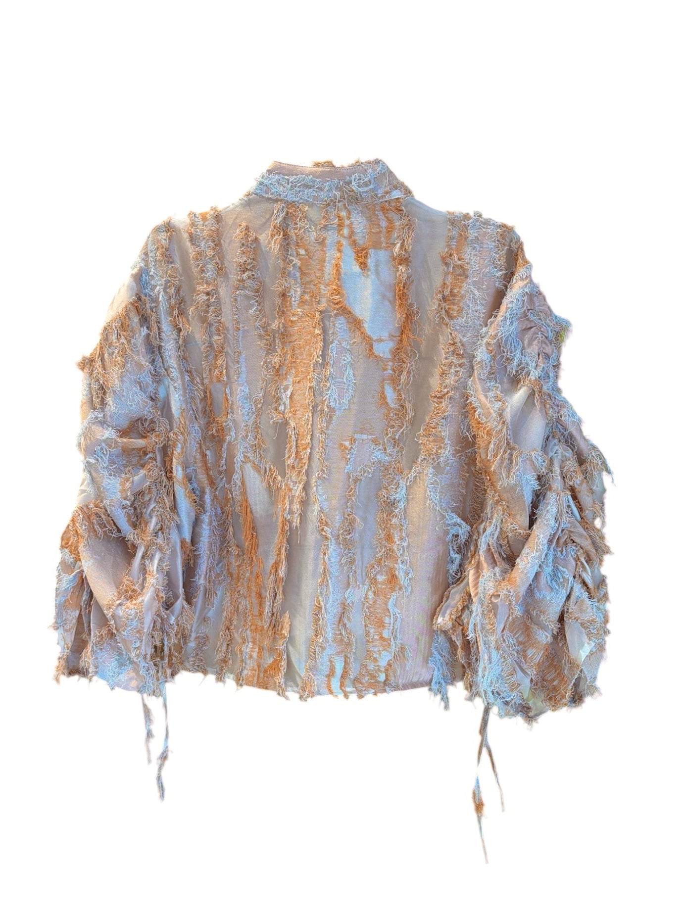 Camisa deshilachada plisada cuello mao