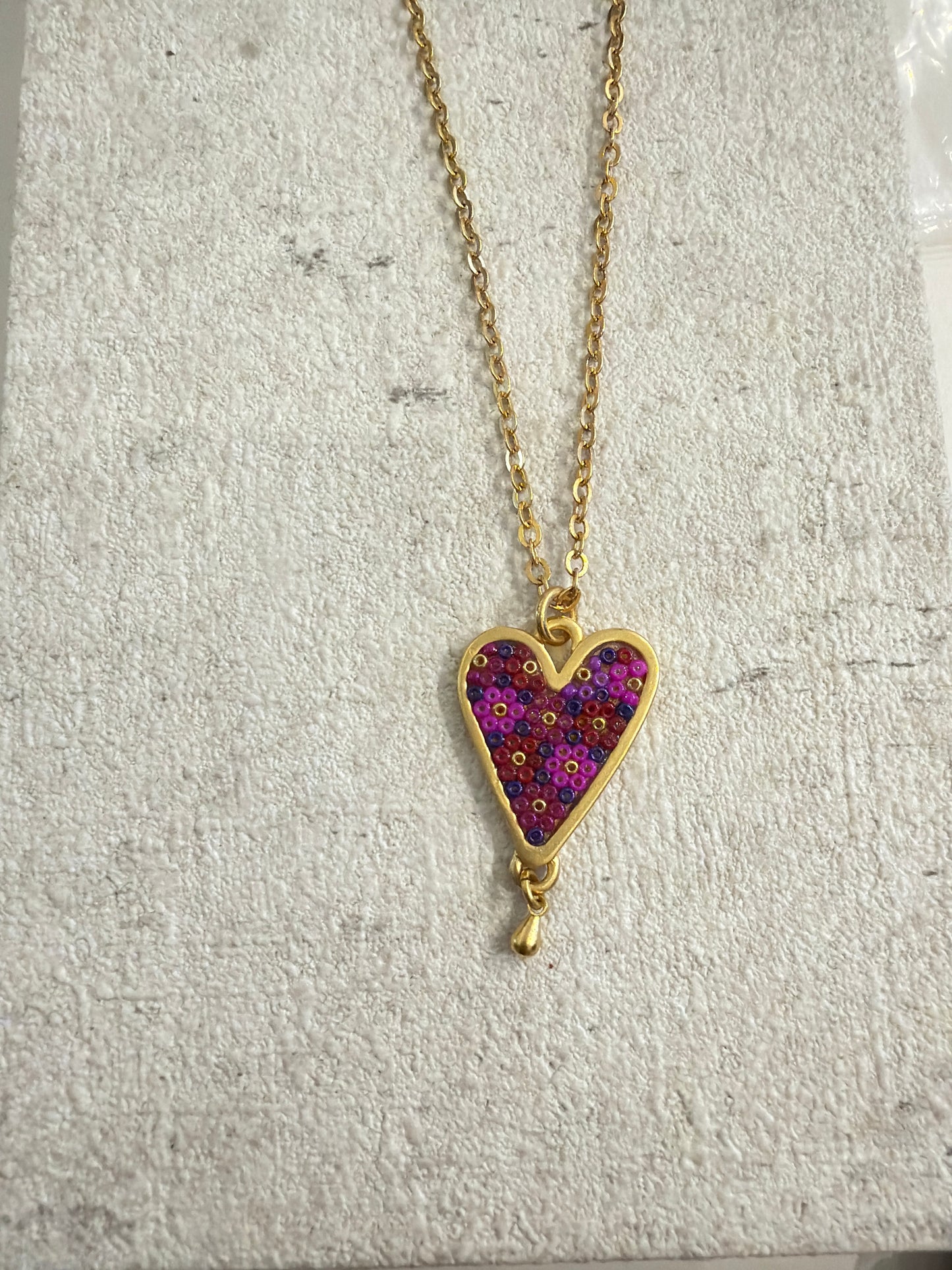 Gargantilla corazon gota color claro