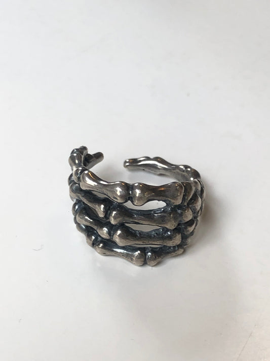 Anillo mano calavera Plata