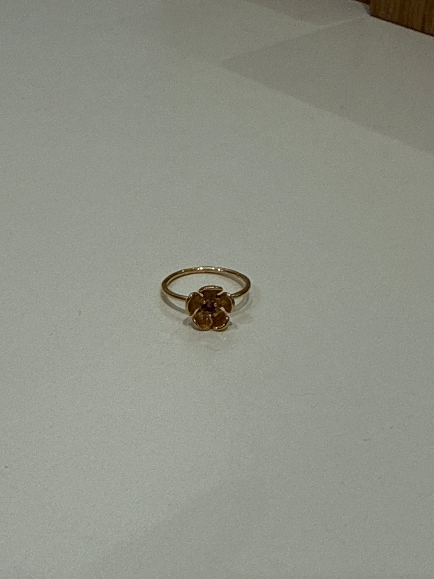 Anillo flor chica turmalina cereza