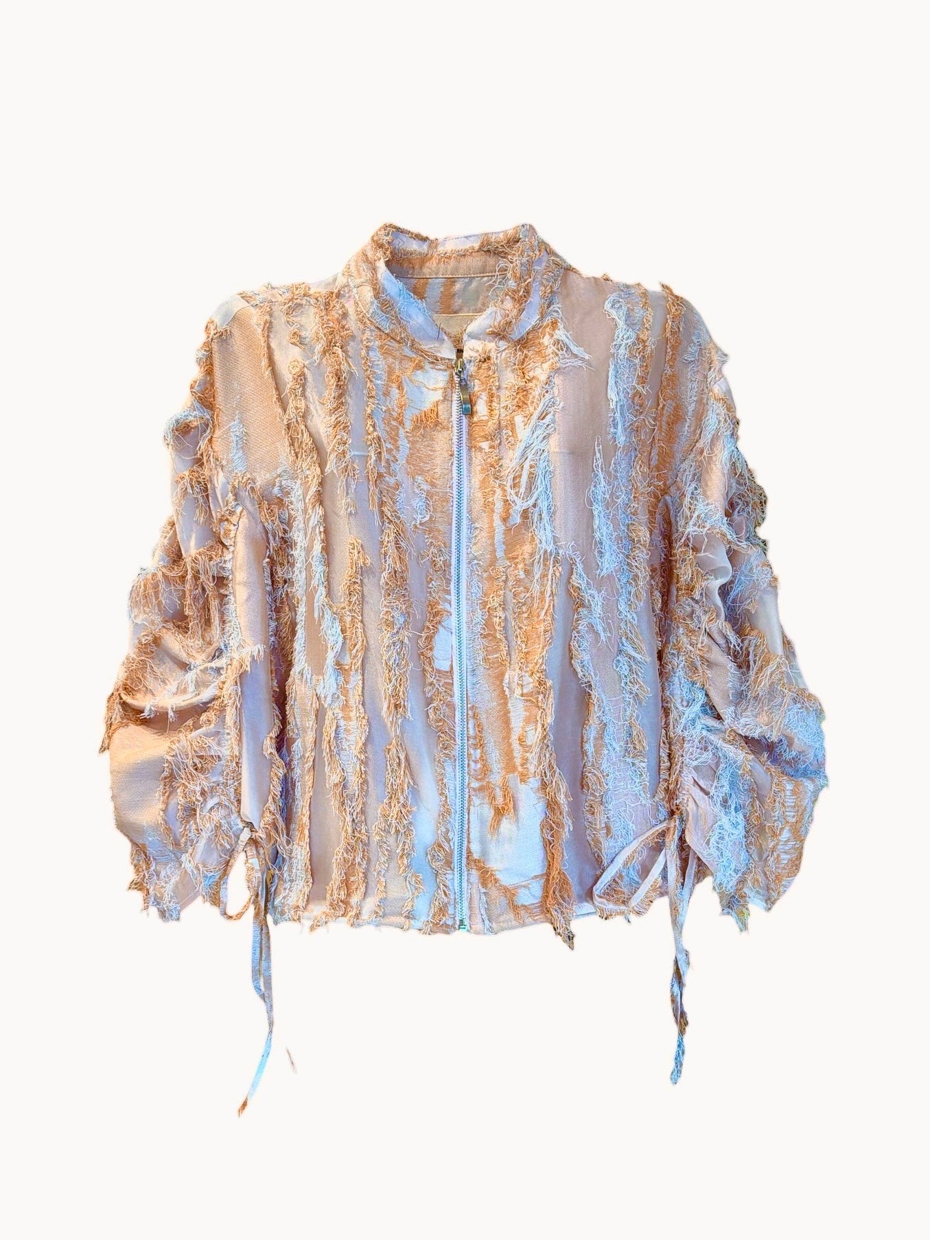 Camisa deshilachada plisada cuello mao