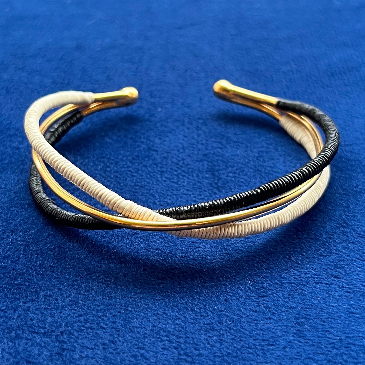 Malik bangle