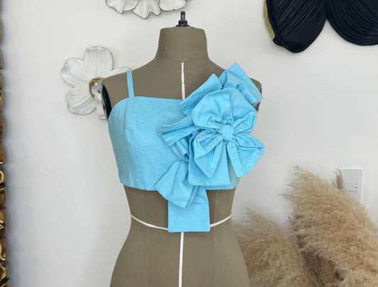 Top tiras flor azul (en caja)