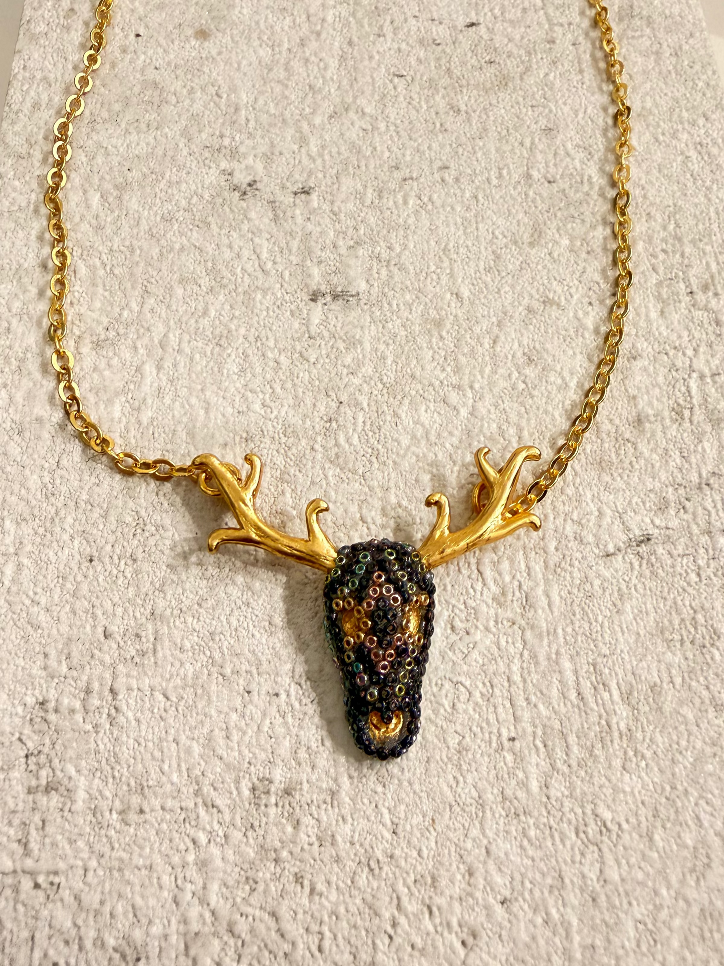 Gargantilla venado mini negro