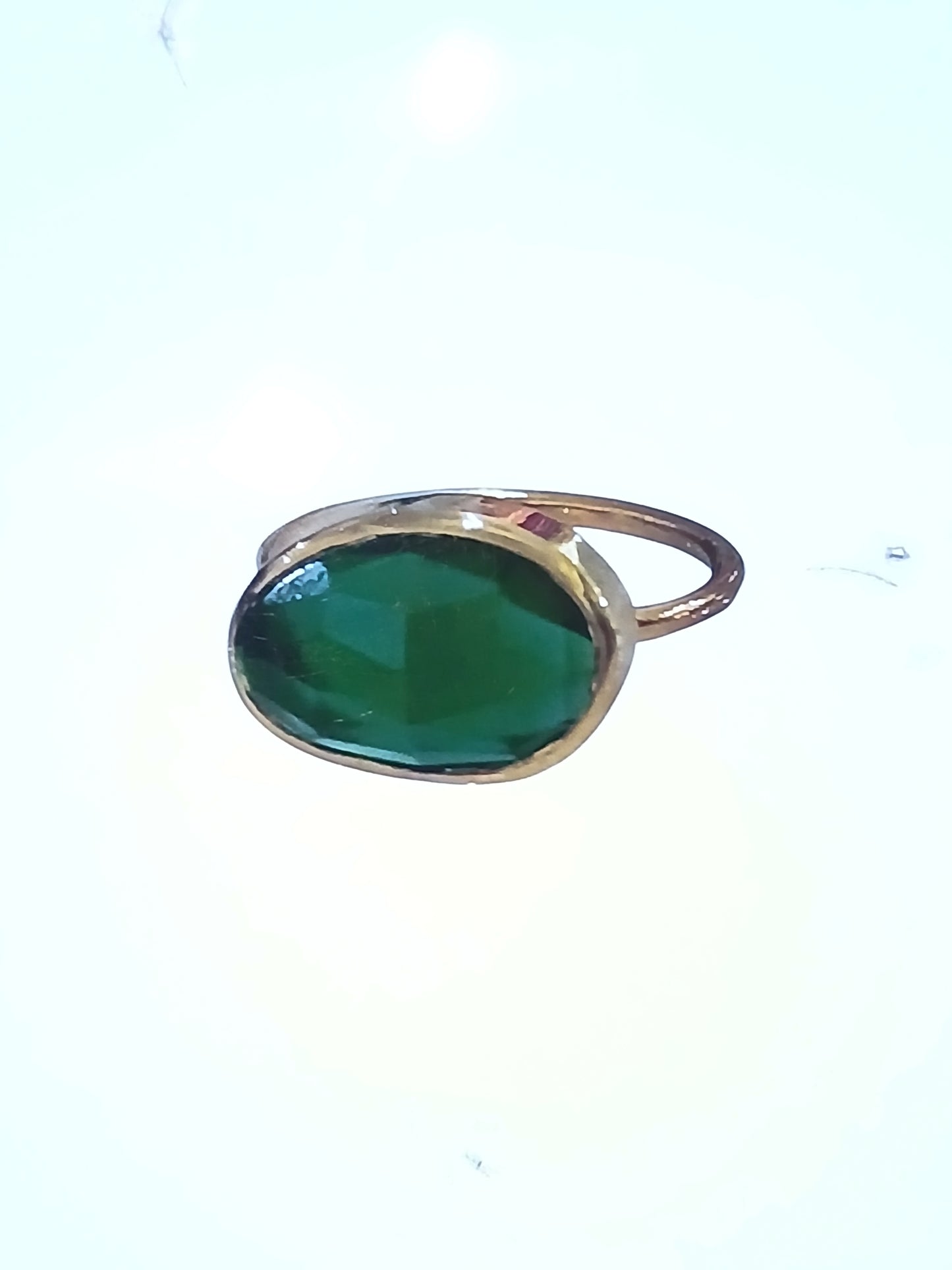 Anillo planeteado morado y verde (Ágatha)